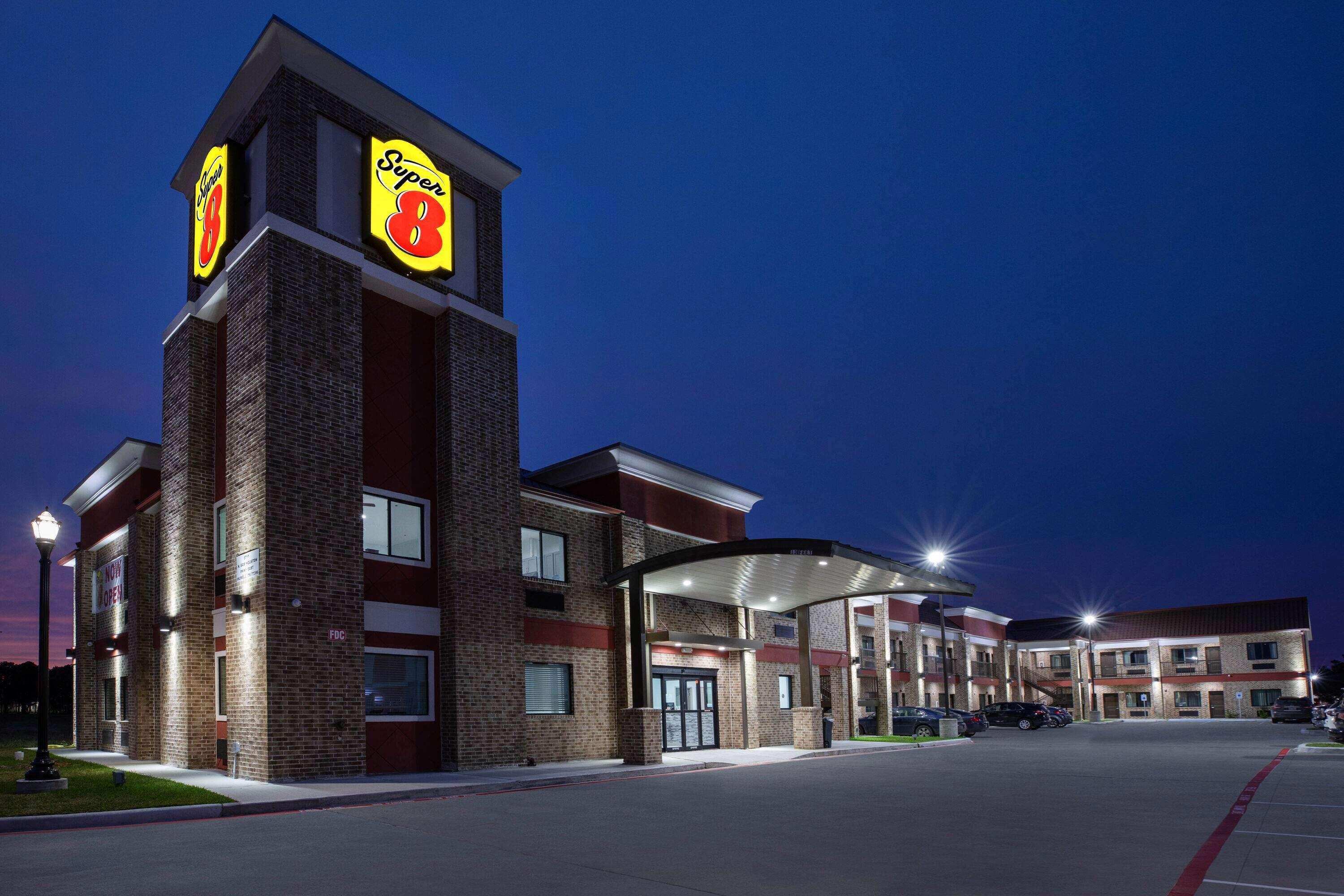 Super 8 By Wyndham Humble Houston Fallcreek Extérieur photo