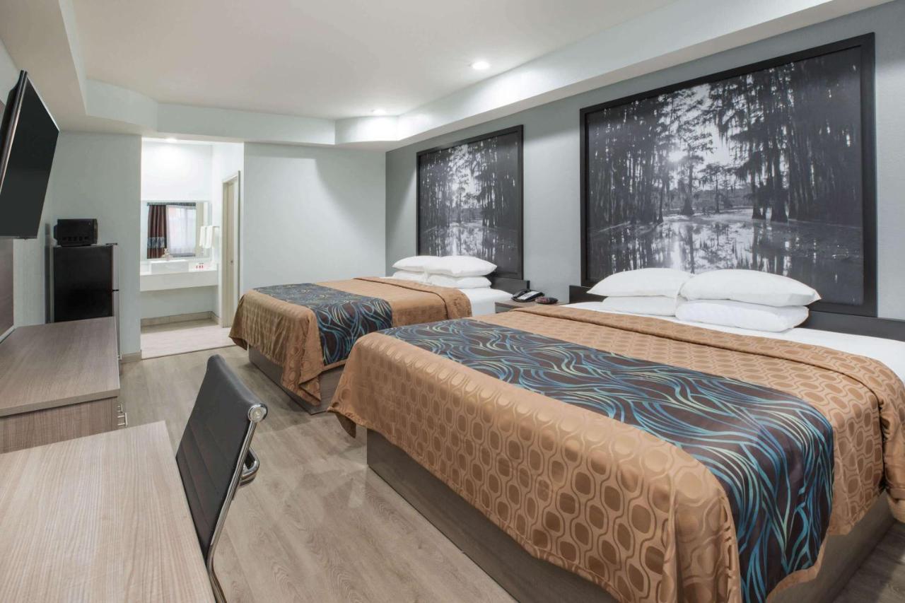 Super 8 By Wyndham Humble Houston Fallcreek Extérieur photo